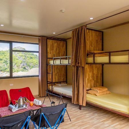 Republic Hostel Cat Ba Xuan Dam المظهر الخارجي الصورة